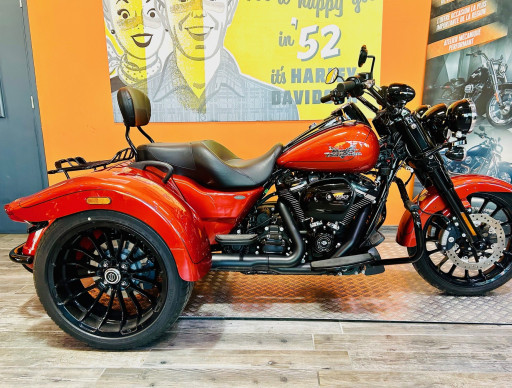 HARLEY-DAVIDSON TRIKE FREEWHEELER 114 Ci
