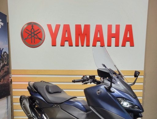 - YAMAHA XP T-MAX 560