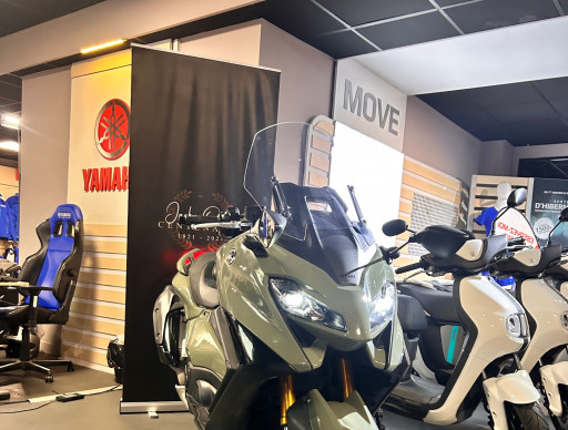 YAMAHA XP T-MAX 560 TECH MAX 