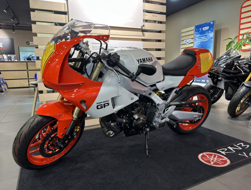 YAMAHA XSR 900 GP 2024