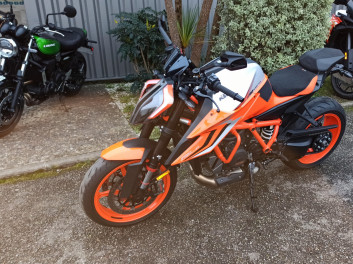 KTM 1290 SUPER DUKE R