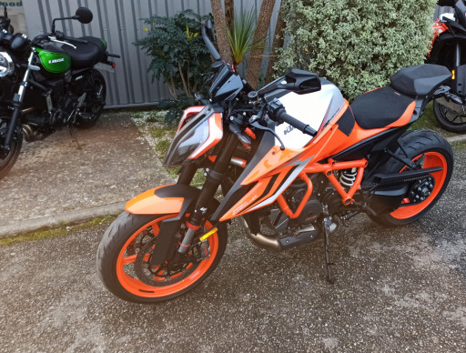 KTM 1290 SUPER DUKE R
