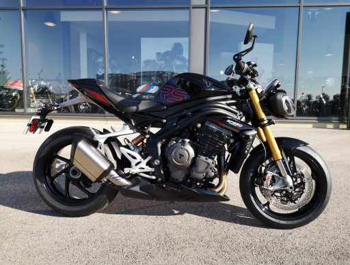 TRIUMPH SPEED TRIPLE 1200 RS