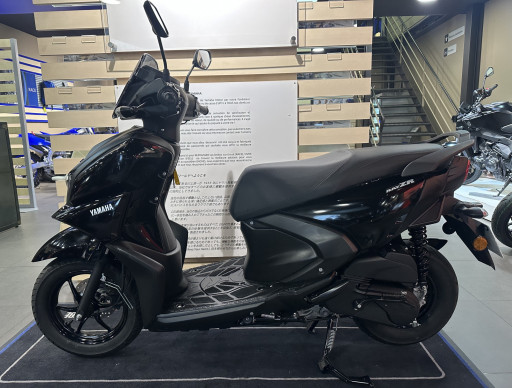 YAMAHA RayZR 125