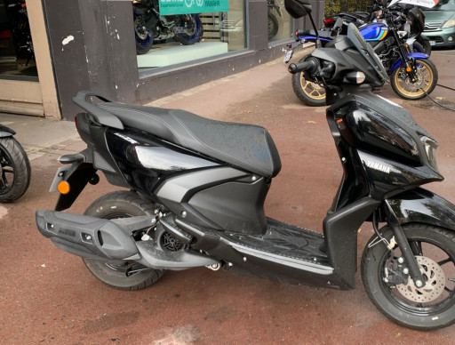 YAMAHA RayZR 125 1EREMAIN/ETATNEUF