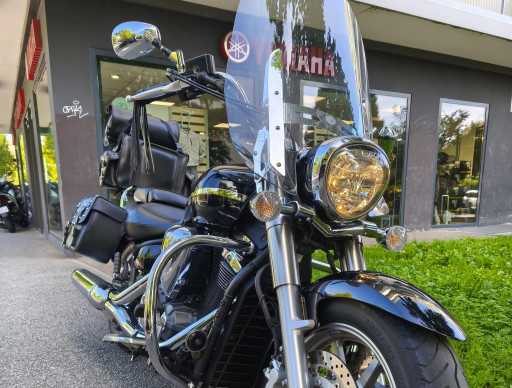 YAMAHA XVS 1300