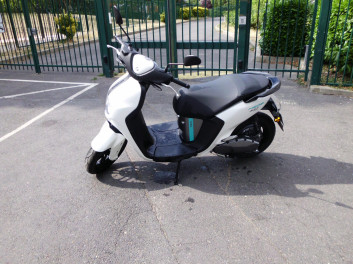 YAMAHA NEO