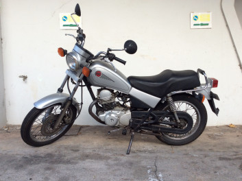 YAMAHA SR 125