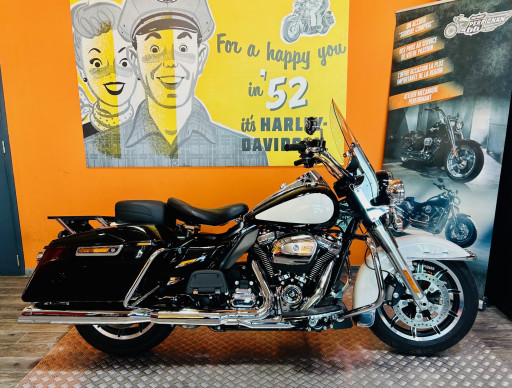 HARLEY-DAVIDSON ROAD KING POLICE 114Ci