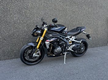 TRIUMPH SPEED TRIPLE 1200 RS