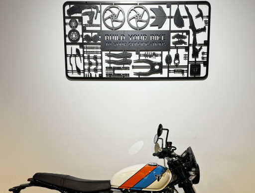 TRIUMPH SPEED TWIN 900