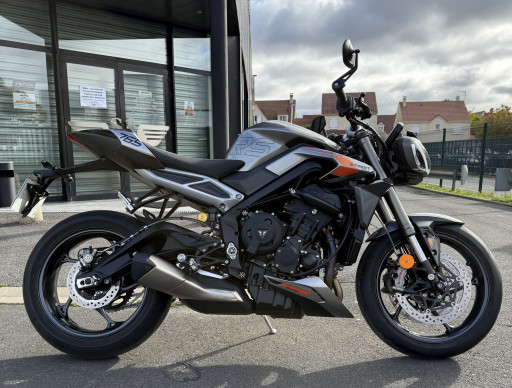 TRIUMPH STREET TRIPLE 765 RS