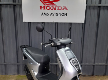 HONDA EM1e