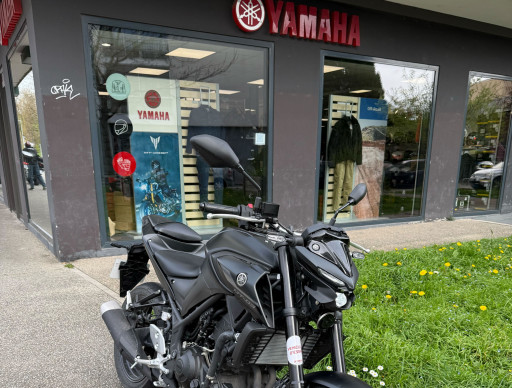 YAMAHA MT-03