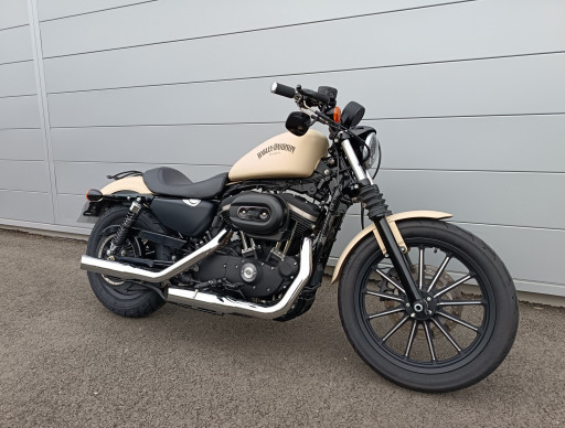 HARLEY-DAVIDSON SPORTSTER IRON 883