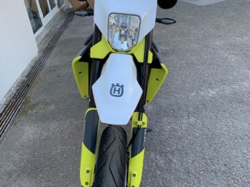 HUSQVARNA 701 SUPERMOTO