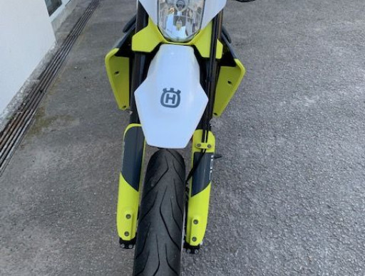 HUSQVARNA 701 SUPERMOTO