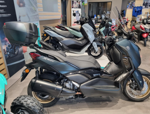 YAMAHA XMAX 300 Tech Max