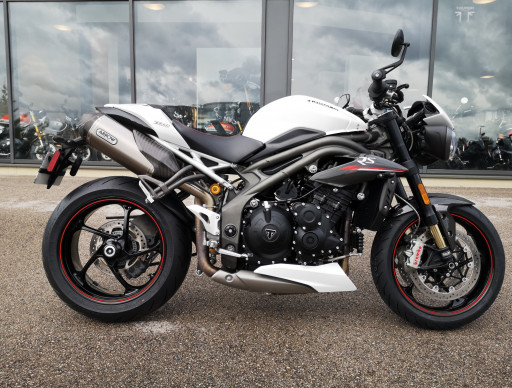TRIUMPH SPEED TRIPLE 1050 RS