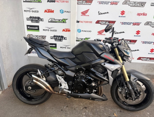 SUZUKI GSR 750 ABS