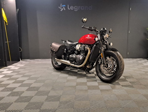 TRIUMPH Bonneville Bobber 1200