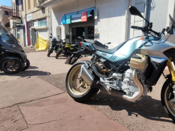 MOTO GUZZI V100  MANDELLO
