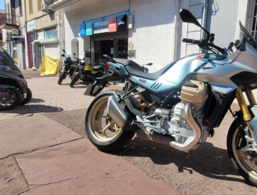MOTO GUZZI V100  MANDELLO