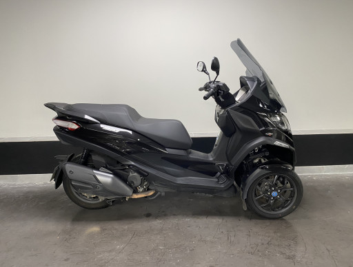 ! ! ! BAISSE DE PRIX ! ! ! PIAGGIO MP3 400 HPE sous garantie constructeur 