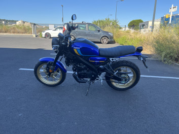 YAMAHA XSR 125